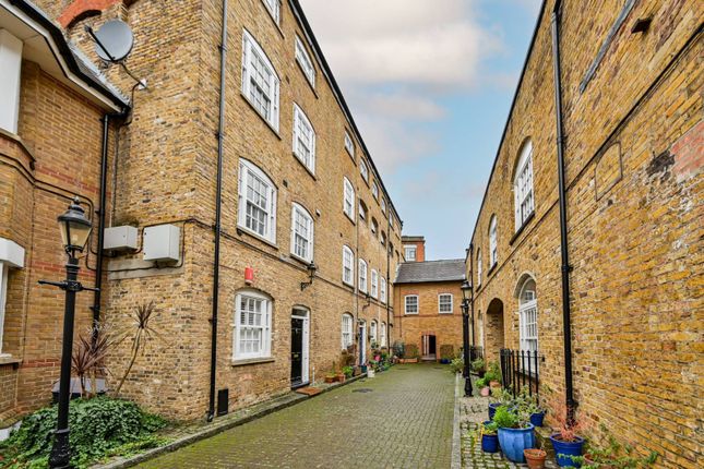 Flat for sale in Bridewell Place, London E1W, Wapping, London,