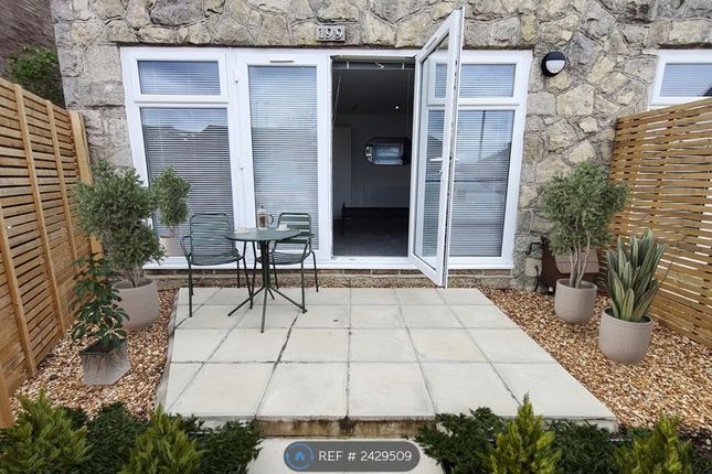 Thumbnail Room to rent in Haymoor Road, Poole