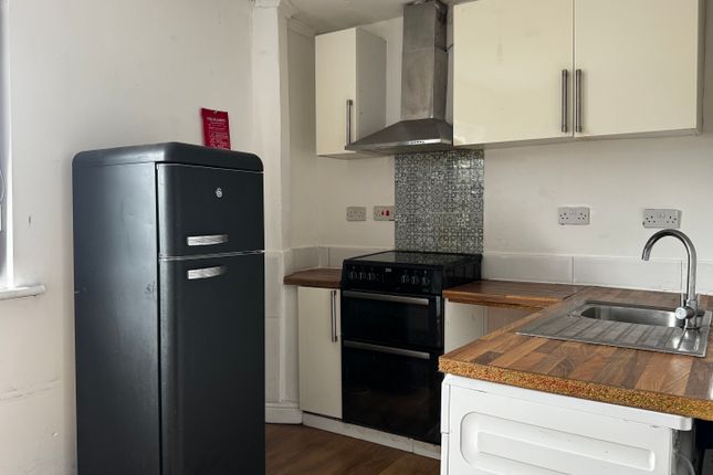 902, Warwick Road, Birmingham photo 2