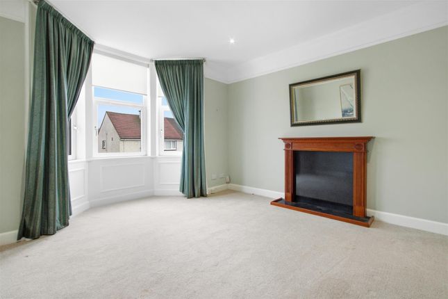 3/2, Chapelton Gardens, Dumbarton photo 3