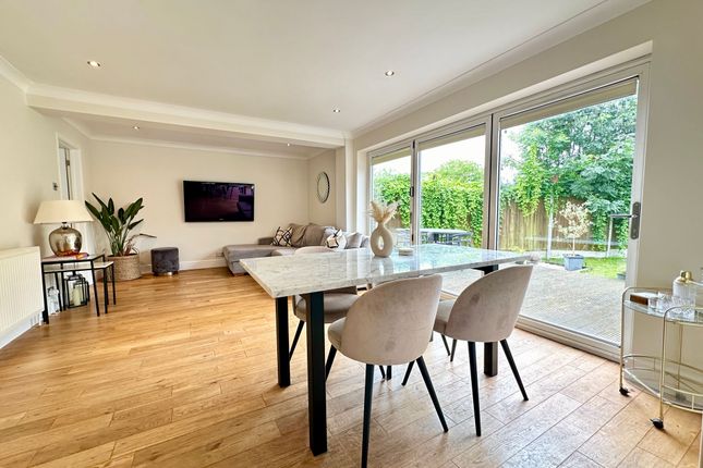 25 Mons Avenue, Billericay photo 2