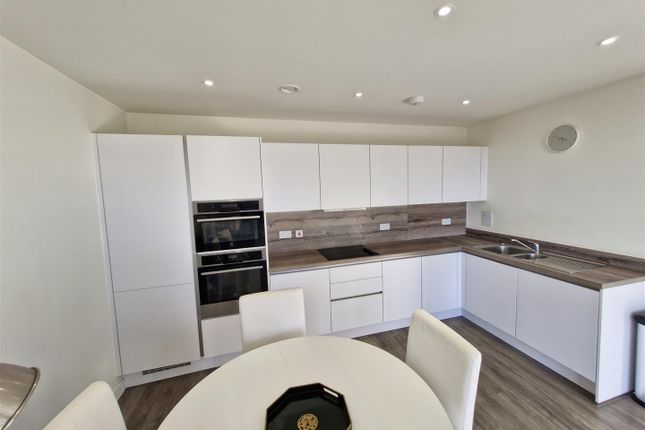 Hawfinch House, Moorhen Drive, London photo 4