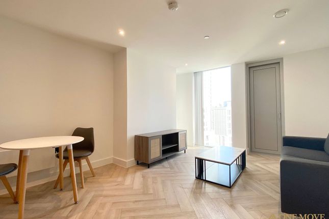 1-bed flat on Apt 1405, 12 Bankside Boulevard, Salford, £250,000