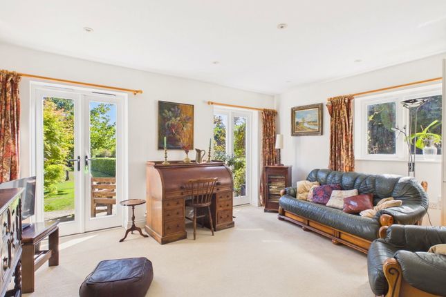 6 Summers Place, Stane Street, Billingshurst photo 4