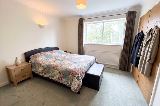 50, Beverley Court, Sunningdale photo 3