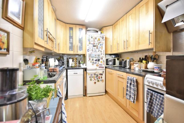 35, Distillery Walk, Brentford photo 4