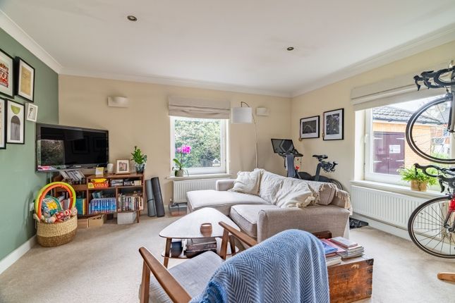 Flat for sale in Bakers Close, St. Albans, Hertfordshire