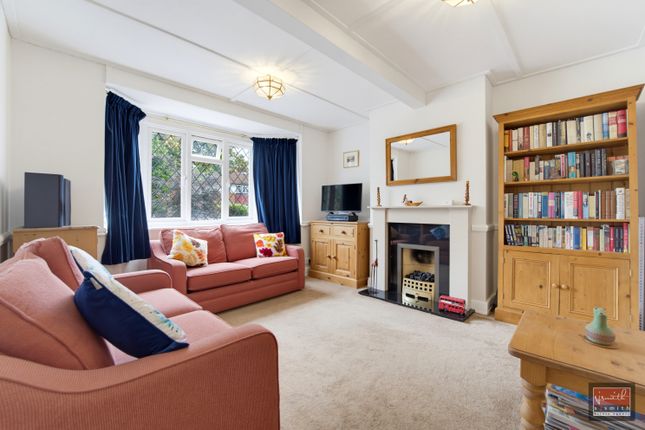 16, Village Way, Ashford photo 2