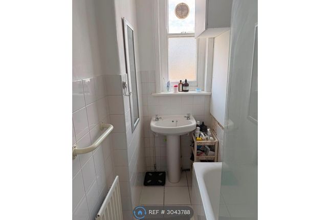 Flat A Primrose Mansions, Prince Of Wales Drive, London photo 5