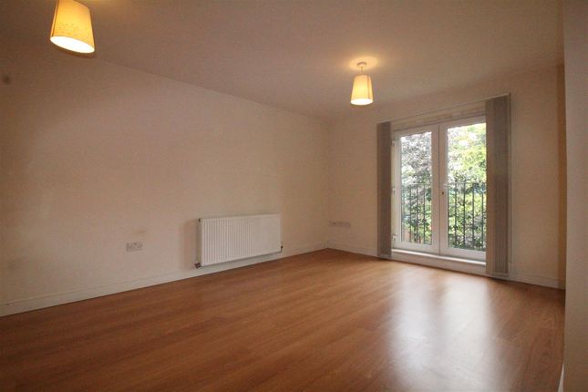 61, Lemans Drive, Dewsbury photo 3