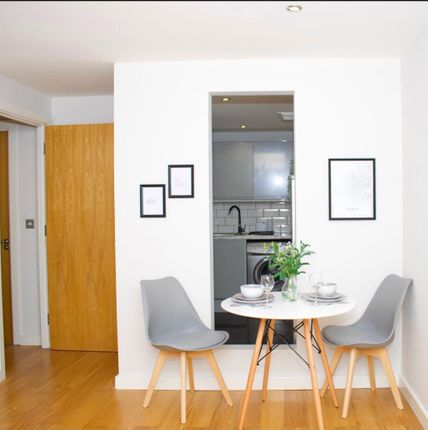 Flat to rent in Apartment, Avoca Court, Cheapside, Deritend, Birmingham
