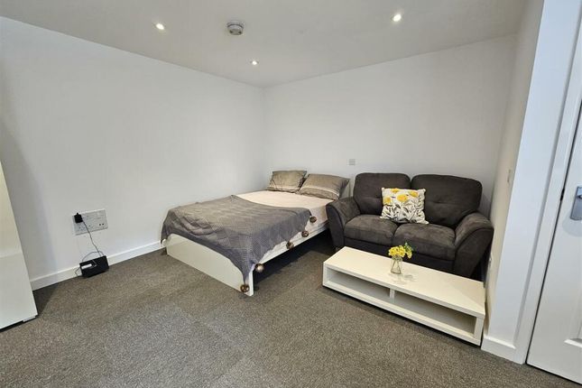Flat 4, 2, Orange Grove, Wisbech photo 3