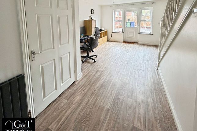 92 High Street, Brierley Hill photo 3