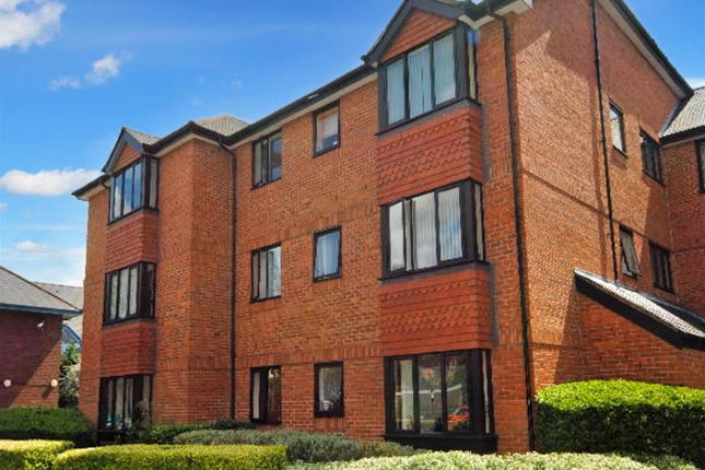 Thumbnail Flat for sale in Peakes Place, Granville Road, St. Albans