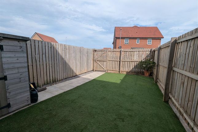 12, Nickleby Lane, Darlington photo 4