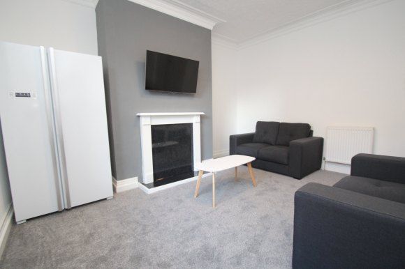 2, Quarry Mount Terrace, Leeds photo 3