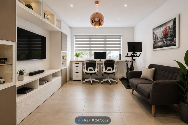 A Grange Road, Bushey photo 5