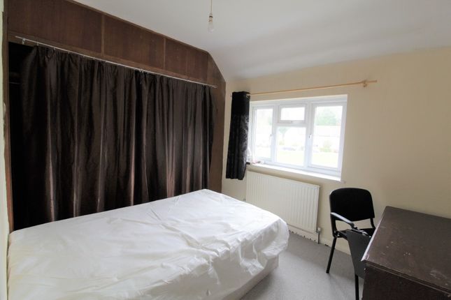 Town house to rent in The Avenue, Moulsecoomb, Brighton