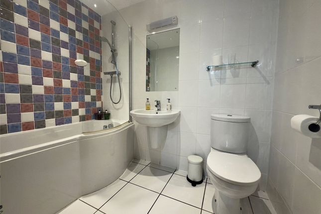 Rhodewood House, 33, St. Brides Hill, Pembrokeshire photo 5