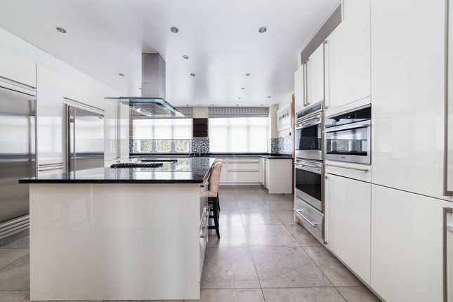 5, The Bishops Avenue, London photo 4