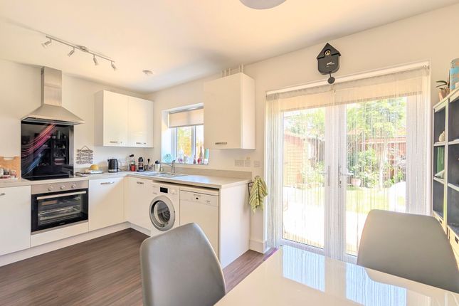 11 Armitage Drive, Wantage photo 2
