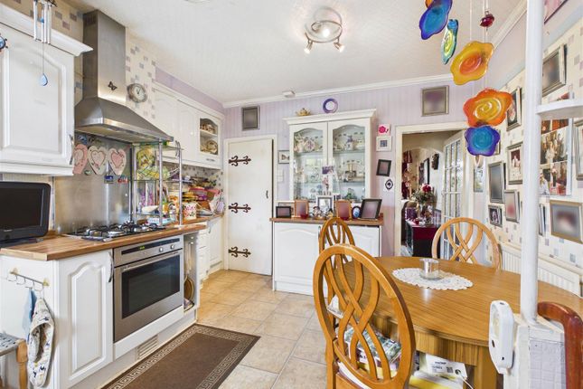 St. Johns Road, Dronfield photo 3