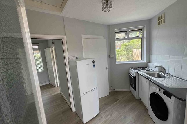 106, Hayling Road, Watford photo 4