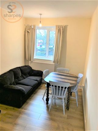 3 Haldane Place, London photo 4
