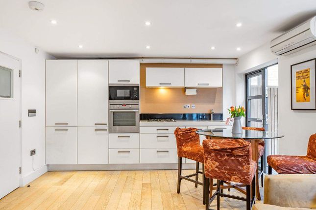 Flat for sale in Hatton Place, London