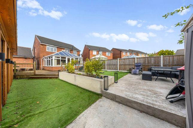 7 Luntswood Grove, Newton-Le-Willows photo 4