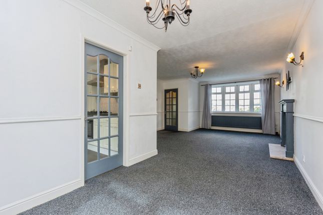 3-bed detached on 8, Highfield Drive, Mossley, £295,000