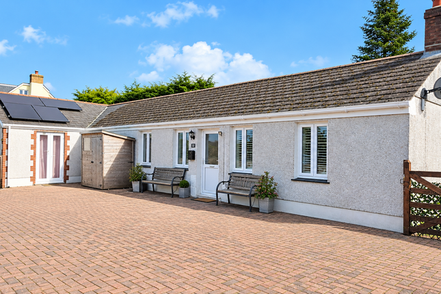 5-bed bungalow on Homeleigh, Carpalla, St. Austell, £350,000
