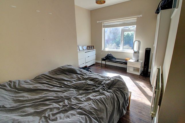2, Bank Terrace, Barwell photo 4