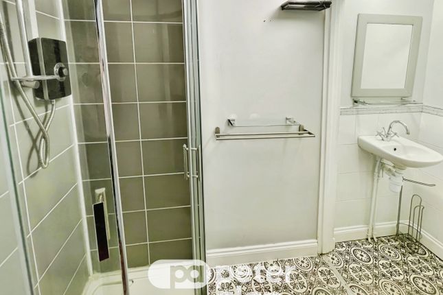178a, CARDIFF photo 4