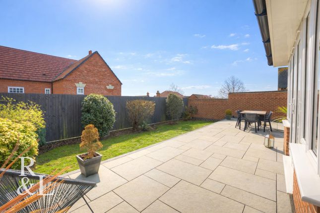 44, Spring Avenue, Ashby-De-La-Zouch photo 2