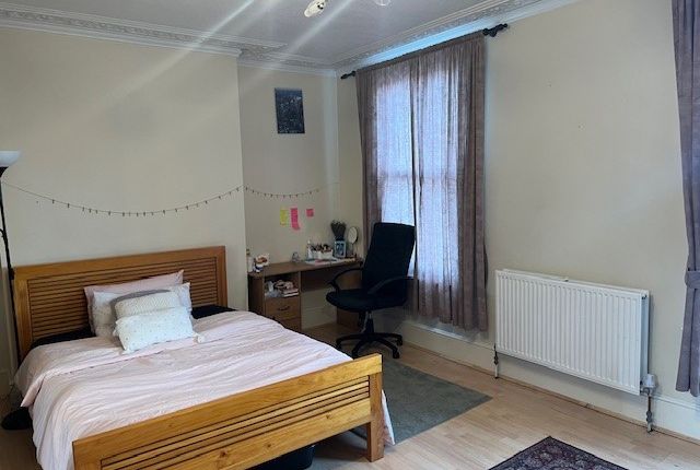 Terraced house to rent in Boothby Road, London