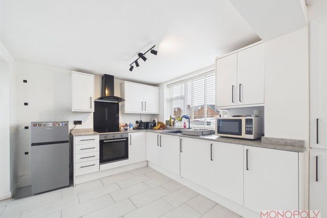 18 Redland Close, Wrexham photo 3