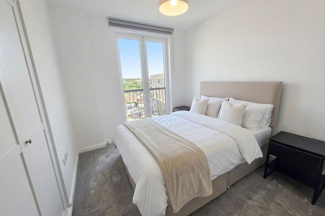 Flat 26, Wolff House, London photo 2