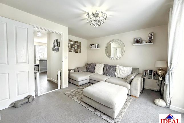 1, Blackbird Grove, Woodlands, Doncaster photo 3