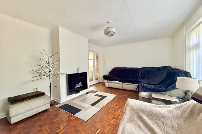 5, Renouf Close, Lymington photo 4