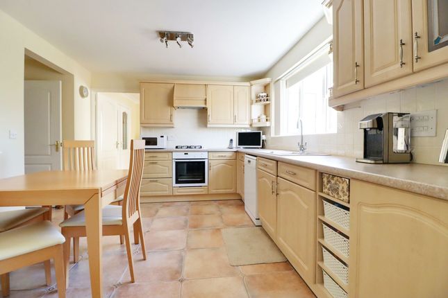 81 Lindsey Drive, Scunthorpe photo 2