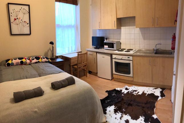 Thumbnail Room to rent in Portnall Road, London