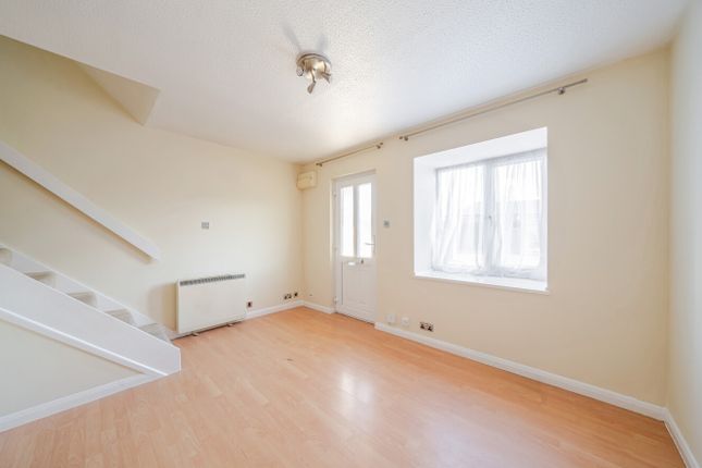 16, Shirley Crescent, Beckenham photo 2