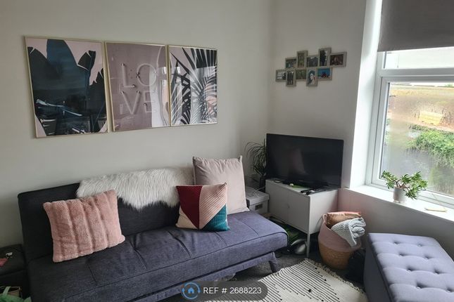 Open Plan Kitchen/Living Area