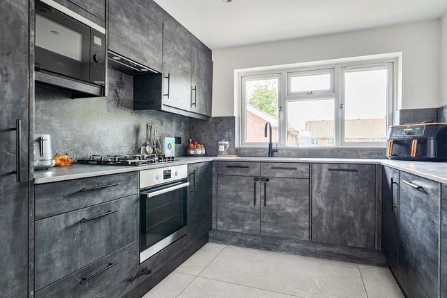 36 Hedge End, Bognor Regis photo 2