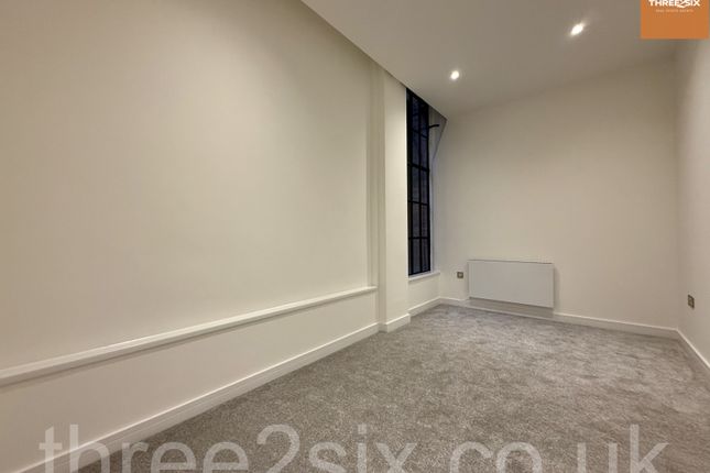 Stunning Brand-New 2-Bed Apartment In The Historic Gem Building