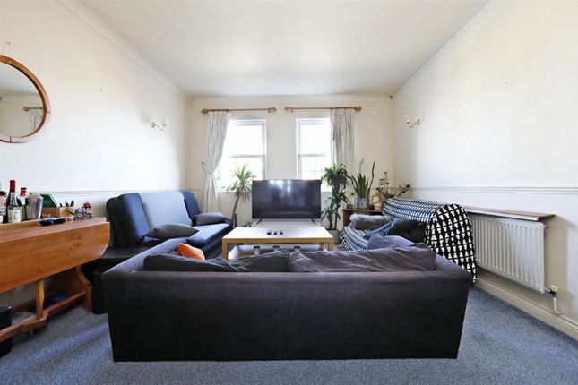 Flat for sale in William Square, Rotherhithe