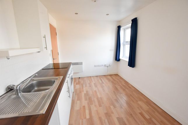 Flat 15, 5 Markfield Court Swithland Avenue, Leicester photo 2