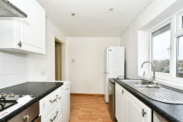 6, Wilson House, Sidbury Heights, Tidworth photo 2