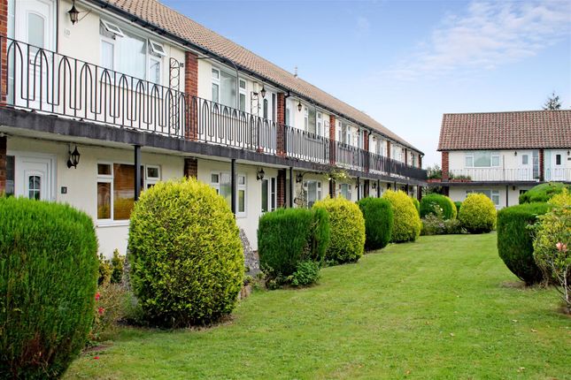 Flat to rent in Mill Road, Burgess Hill, West Sussex